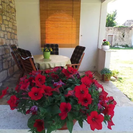 Vakantiehuis In 34600 Kršan